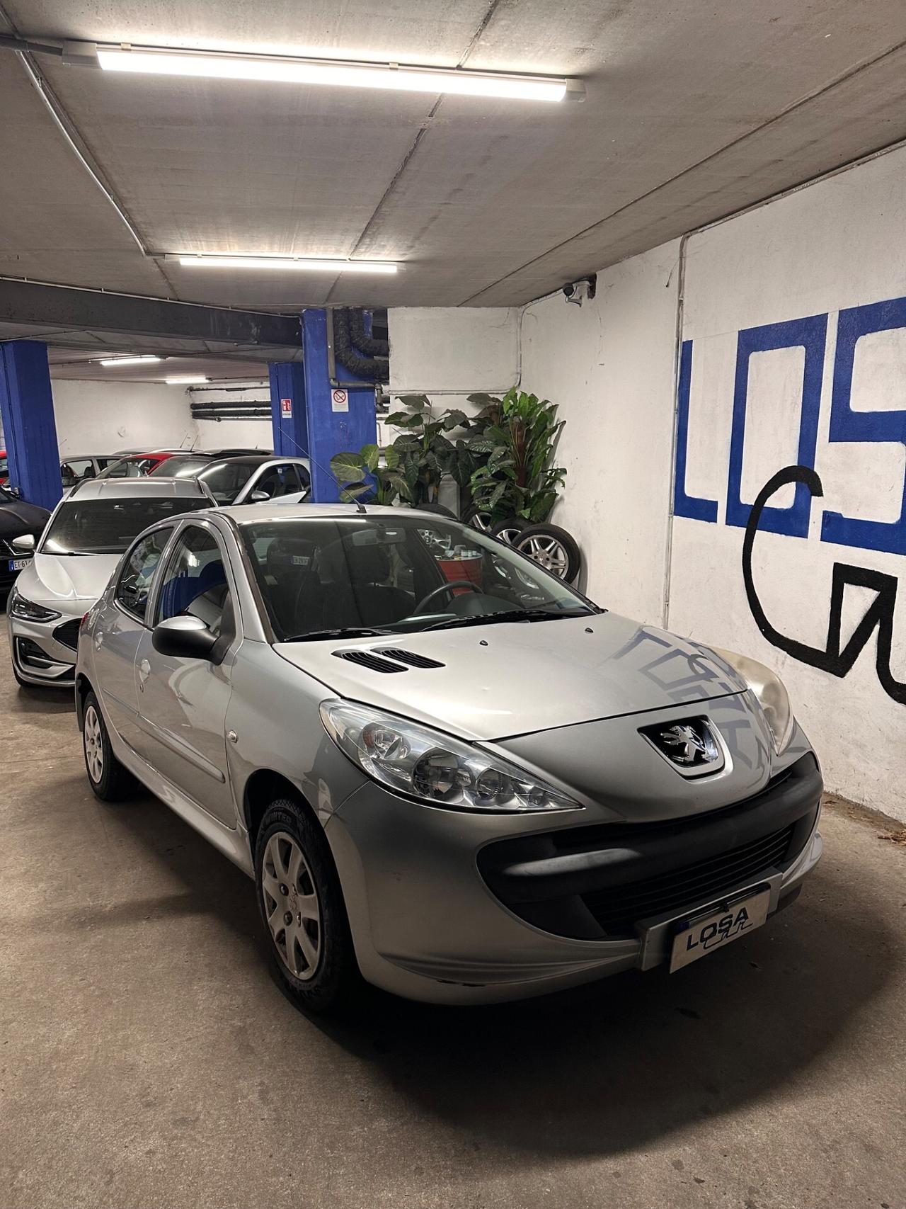 Peugeot 206 plus 1.1 2011