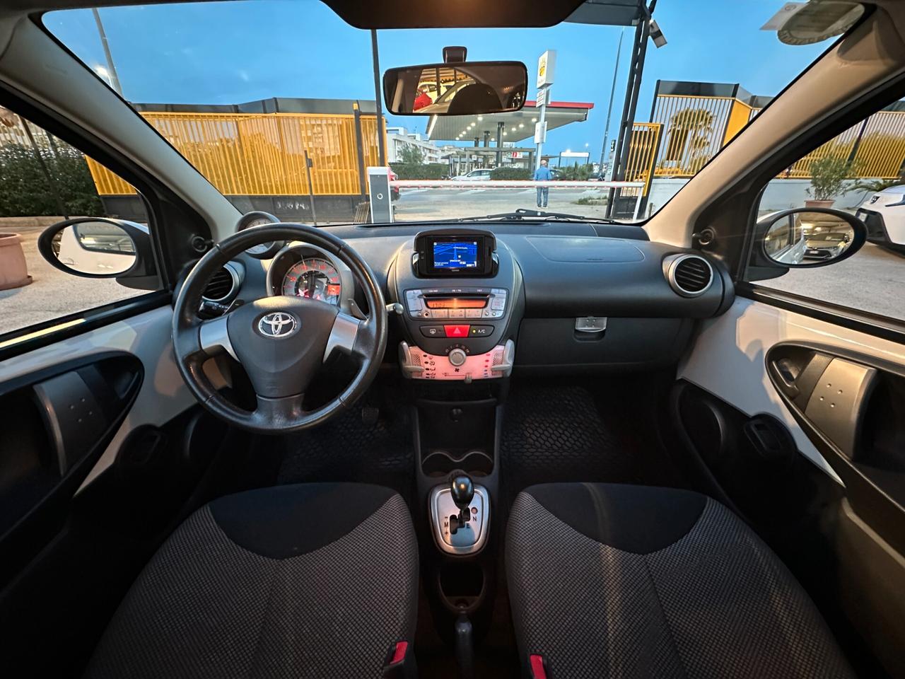 TOYOTA Aygo 1.0 VVT-i 5 porte Lounge Connect M-MT