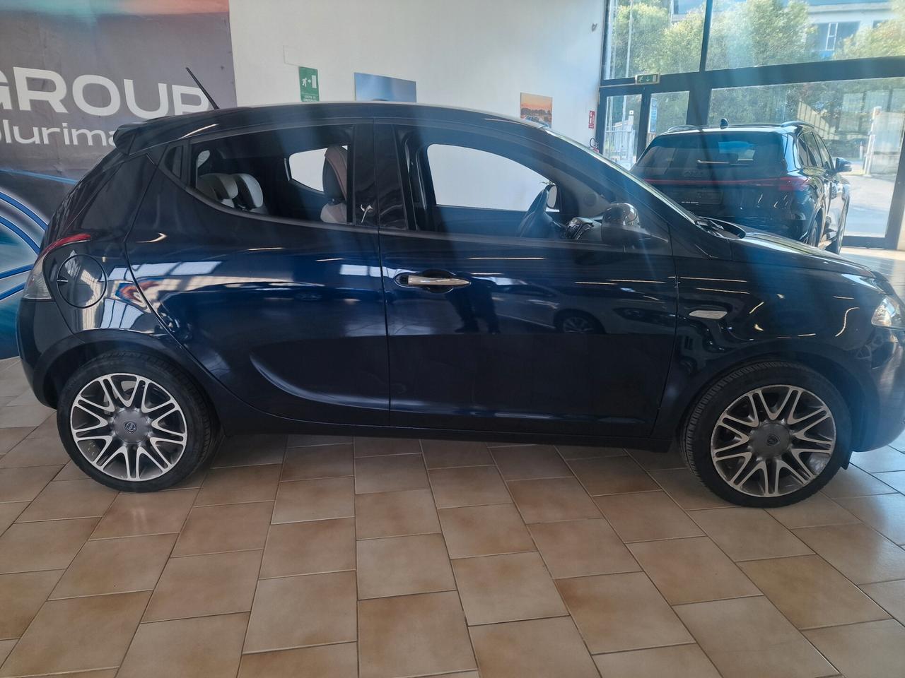 Lancia Ypsilon 1.2 69 CV 5 porte Gold