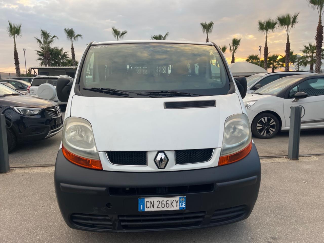 Renault Trafic 9 Posti Pedana disabili