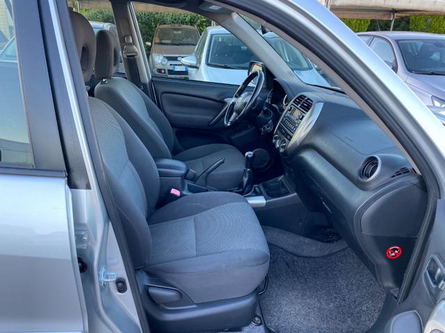 TOYOTA RAV 4 MY23 RAV4 2.0 Tdi D-4D cat 5 porte Sol