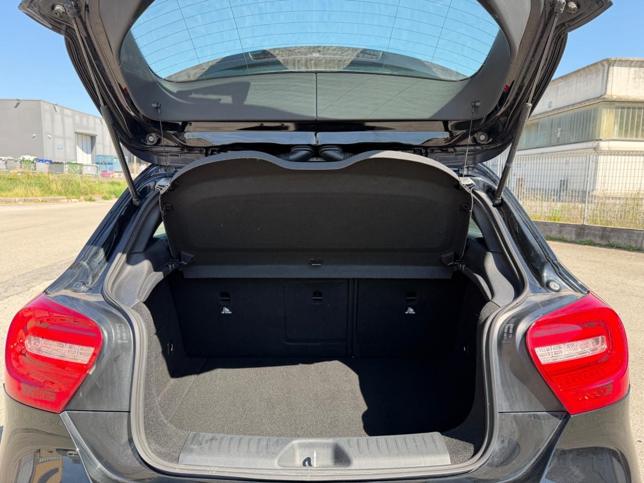 Mercedes-benz A 180 CDI Premium 12M GARANZIA