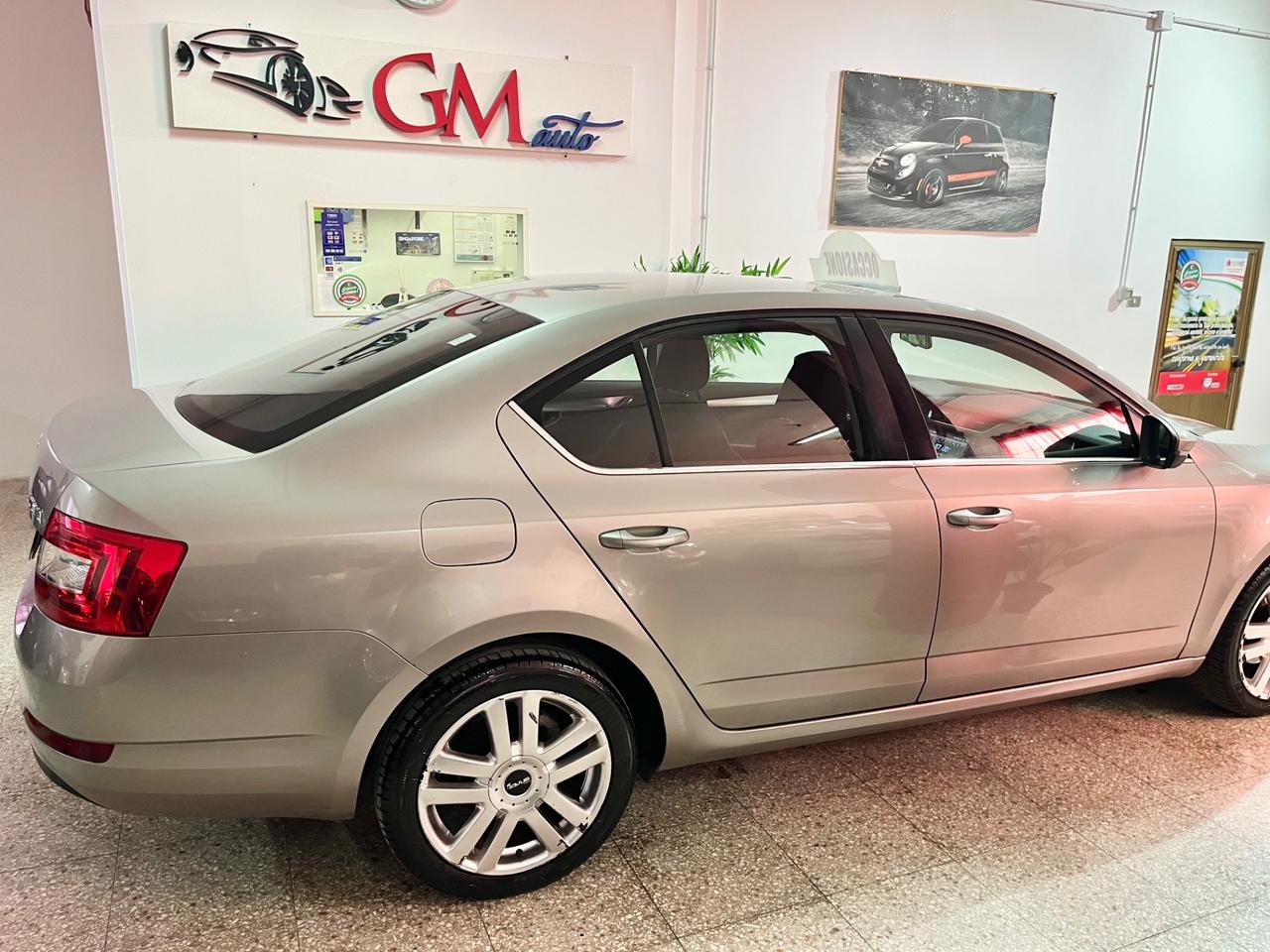 Skoda Octavia 1.6 TDI CR 105 CV Elegance