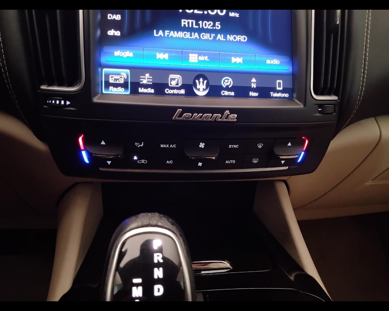 MASERATI Levante - Levante 3.0 V6 250cv auto