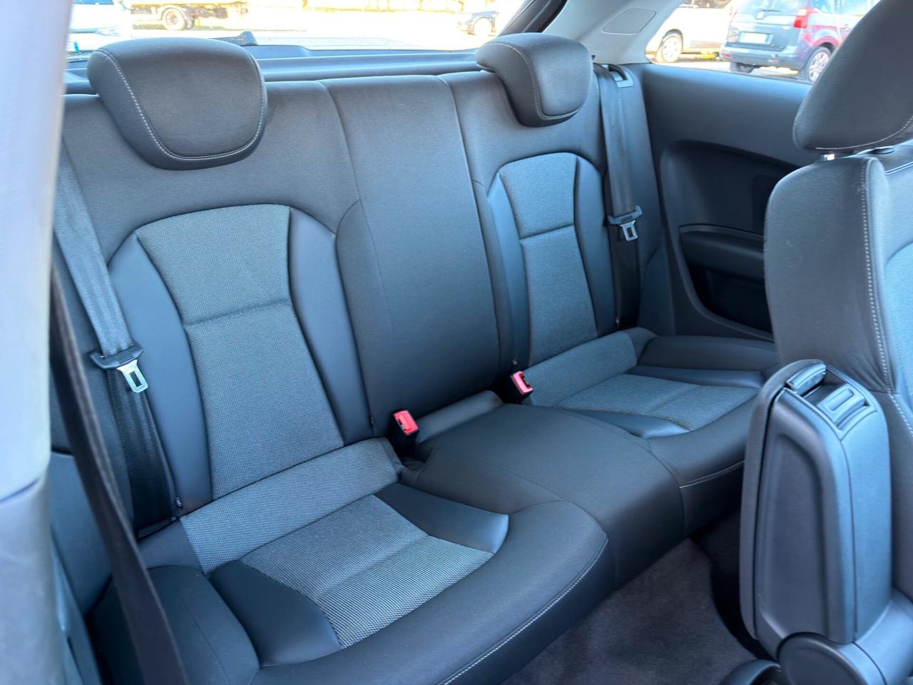 Audi A1 SPB 1.6 TDI 105 CV S-LINE