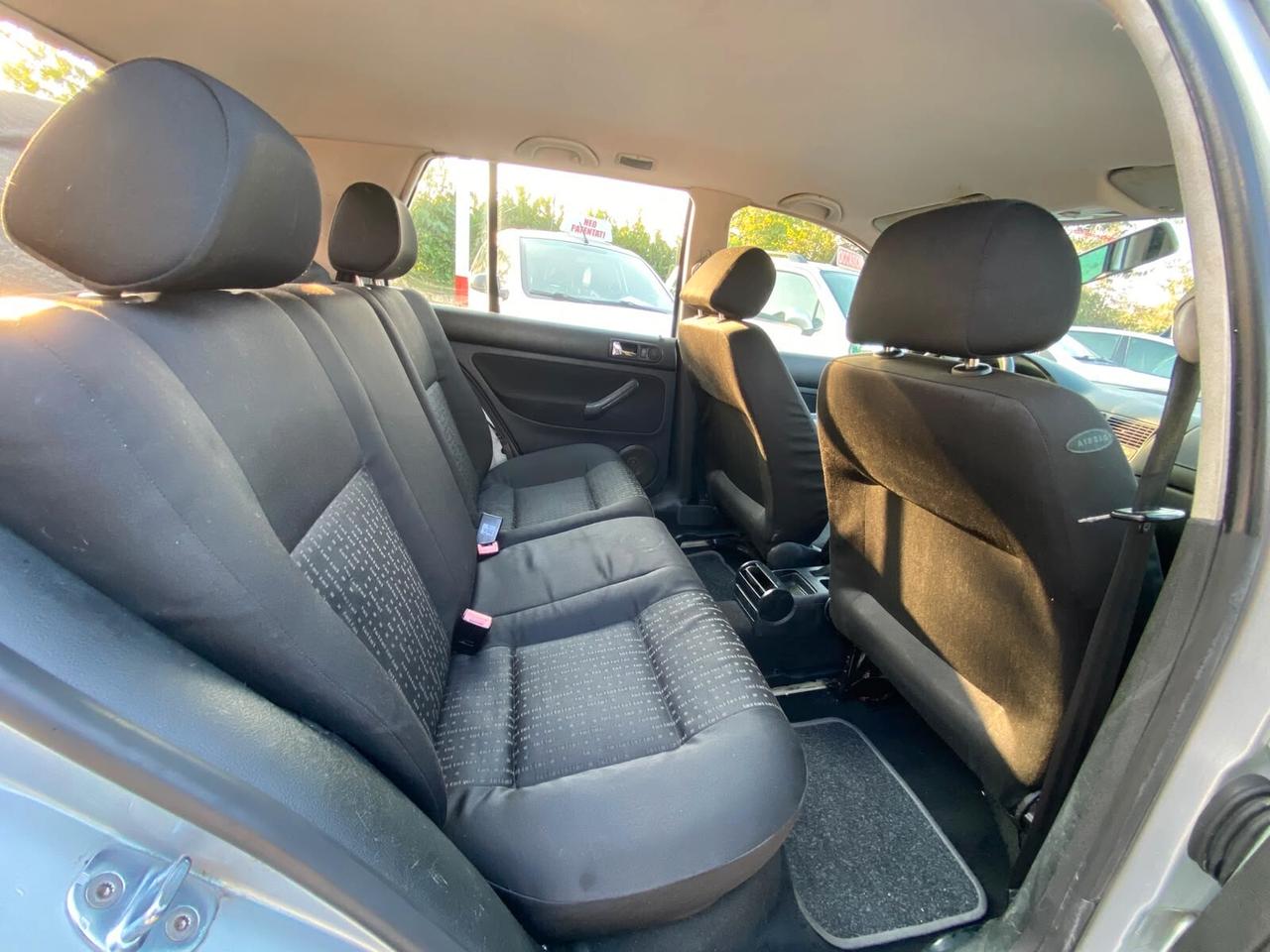 Volkswagen Golf 1.4 I6V CAT 5P