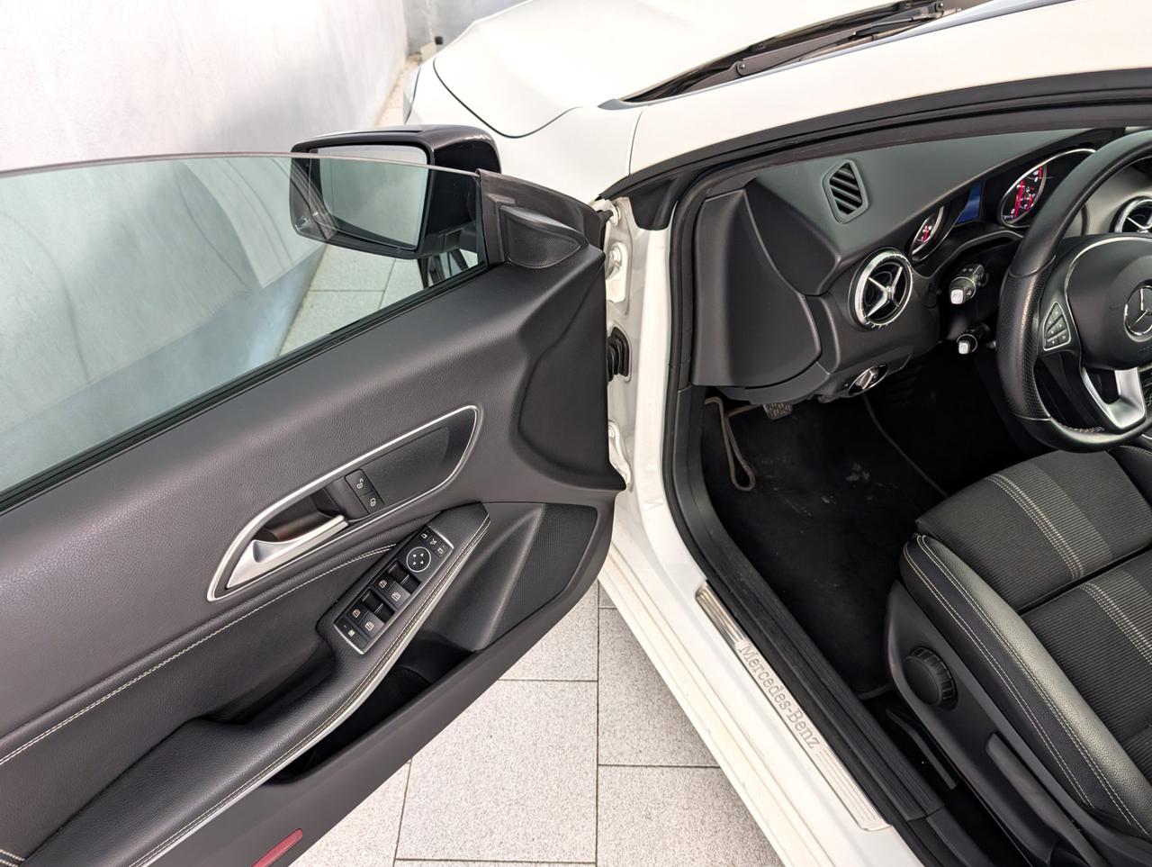 Mercedes-Benz CLA 180 180 Sport