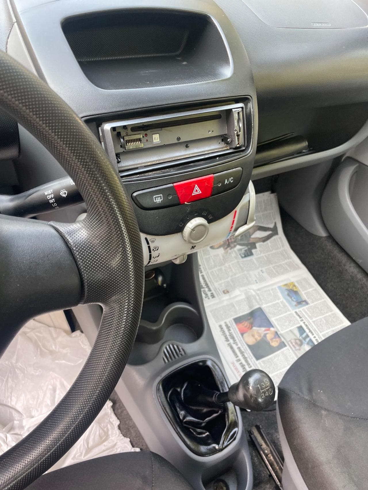 Toyota Aygo 1.0 12V VVT-i 3 porte Sol