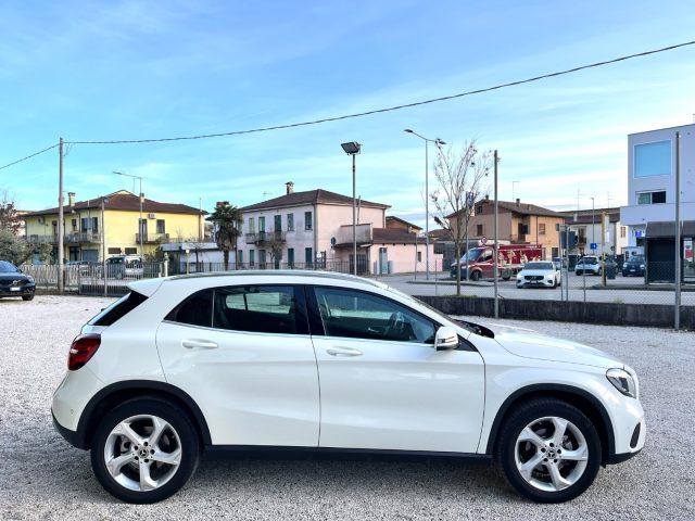 MERCEDES-BENZ GLA 180 d Automatic Sport