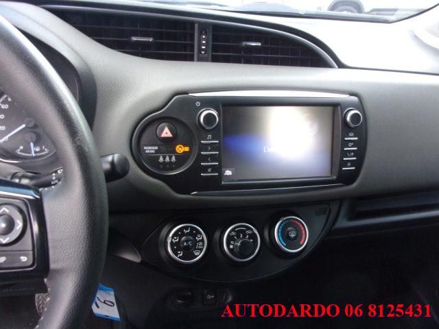 TOYOTA Yaris 1.5 5 porte LOUNGE