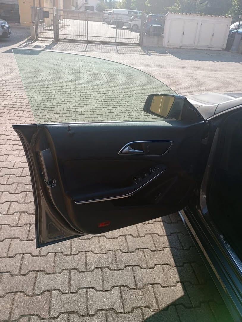 Mercedes-benz CLA 220 CDI Automatic Premium