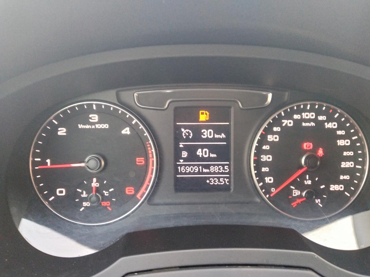 Audi Q3 2.0 TDI 120 CV Sport