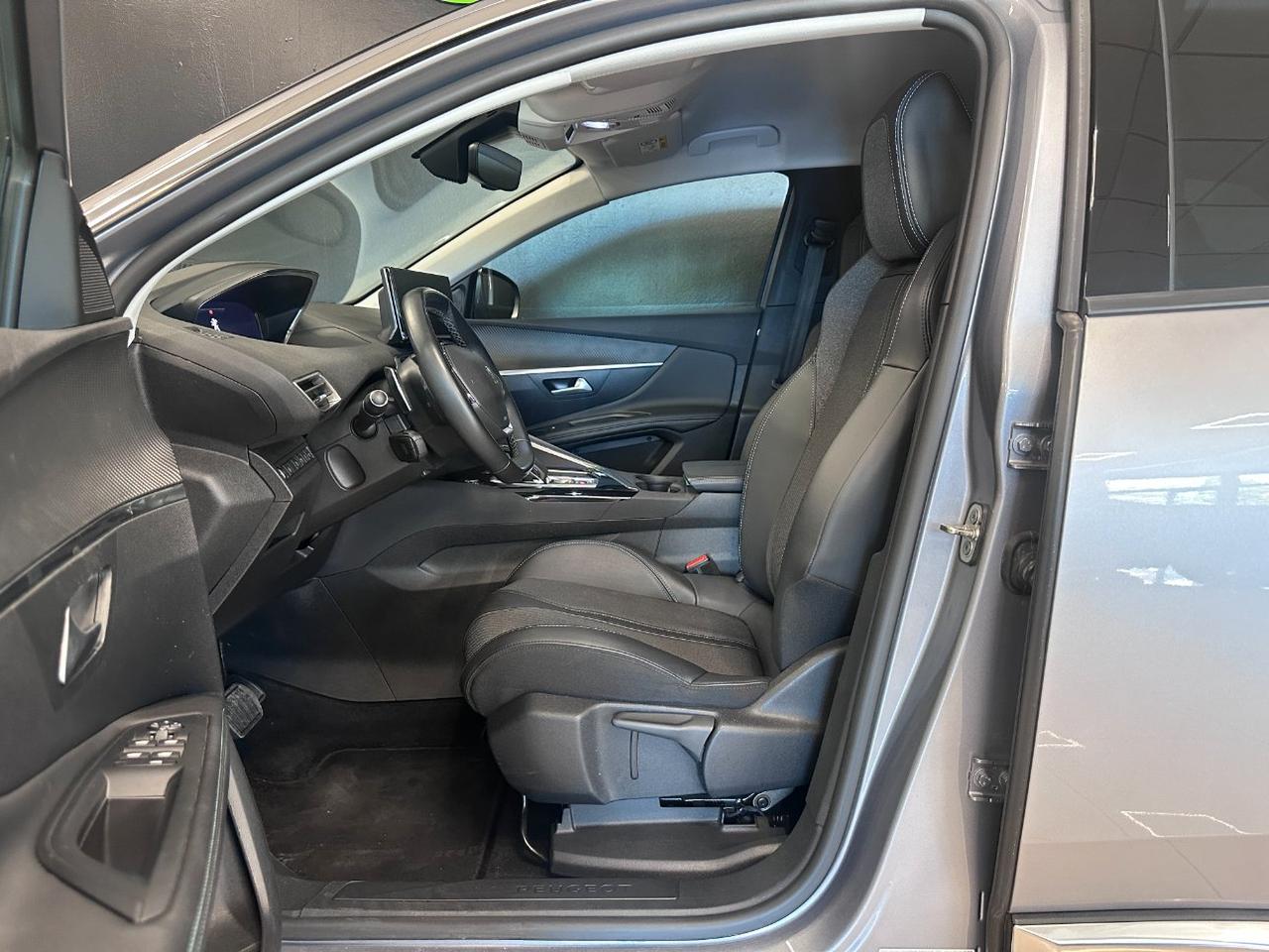 Peugeot 3008 3008 1.6 hybrid phev Allure 225cv e-eat8