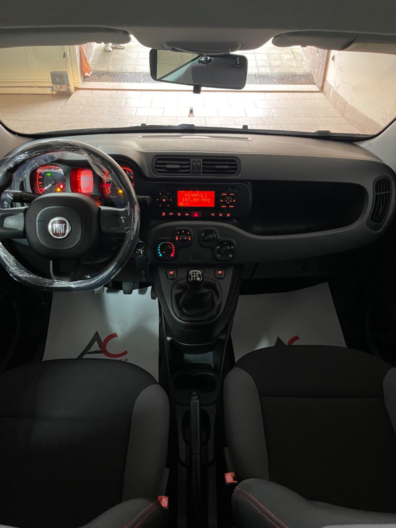 Fiat Panda 1.2 Connected by Wind