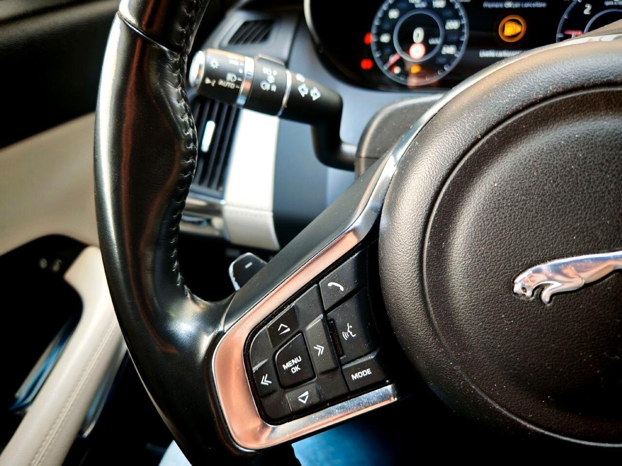 Jaguar E-Pace 2.0D AWD 240cv R-Dynamic My19