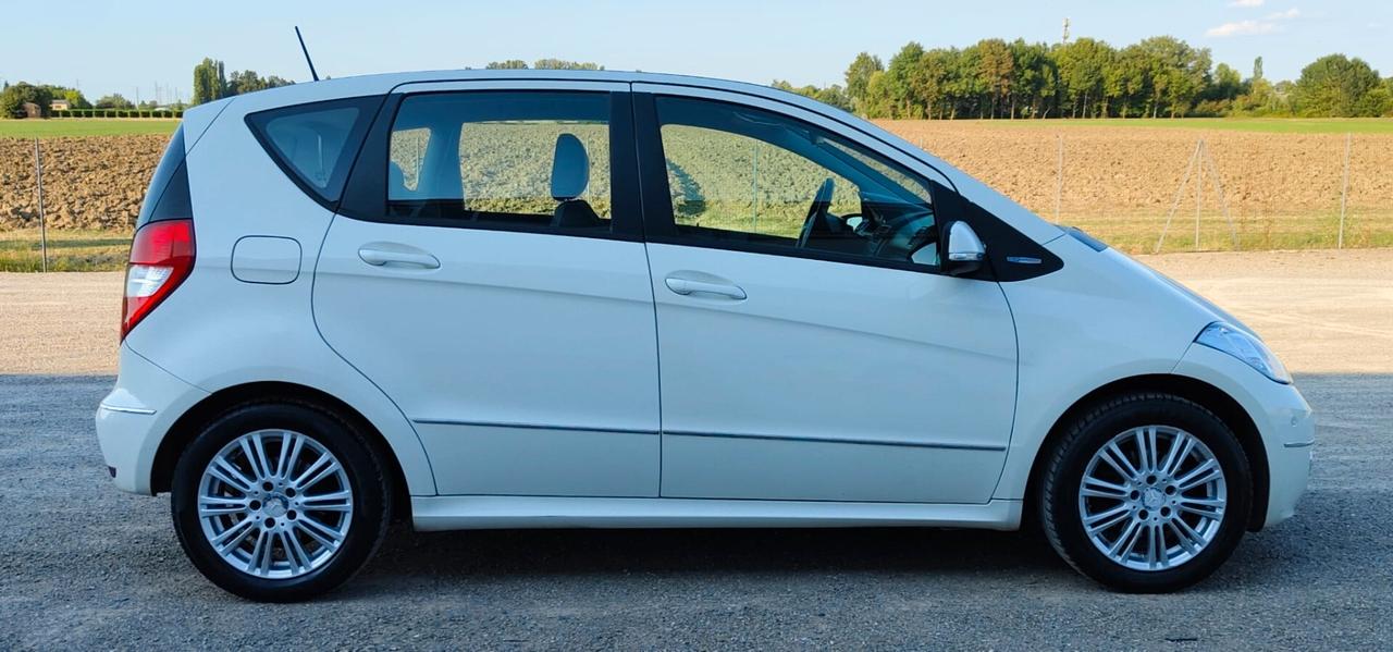 Mercedes-benz A 160 BlueEFFICIENCY Coupé Special Edition