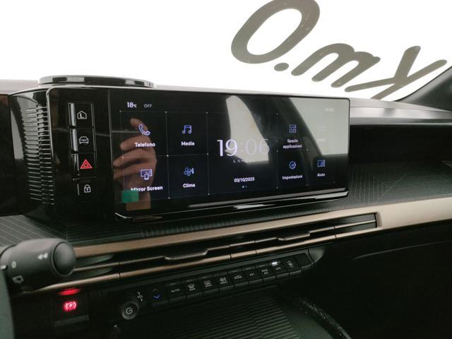 LANCIA Ypsilon Hybrid e-DCT