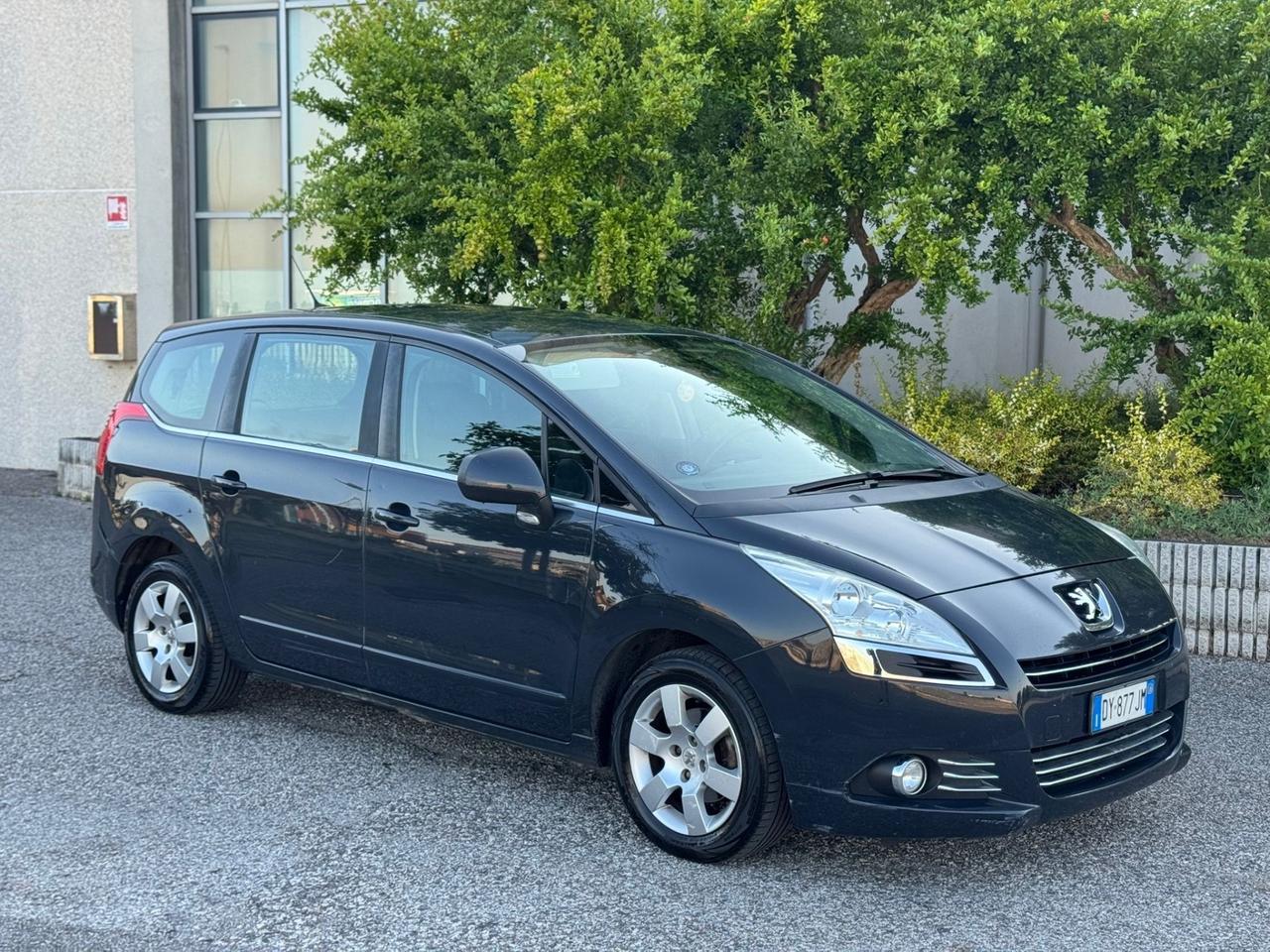 Peugeot 5008 1.6 HDi 110cv Automatico 7Posti