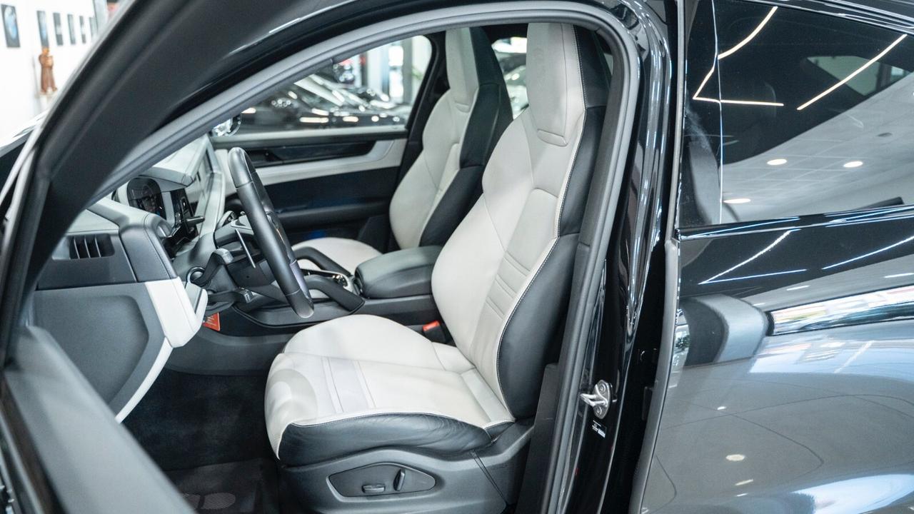 Porsche Cayenne COUPE 3.0 E-HYBRID TIPTRONIC 21" TETTO PANORAMICO PACK CHRONO BOSE SEDILI SCARICHI S