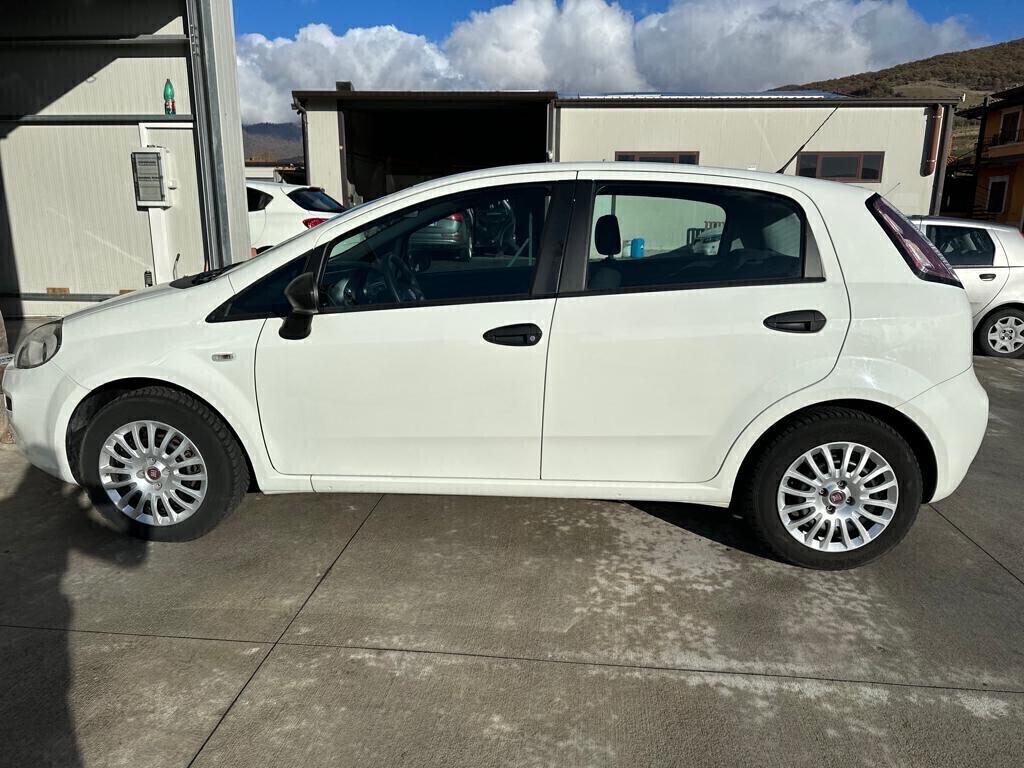 Fiat Punto 1.3 MJT II 75 CV 5 porte N1