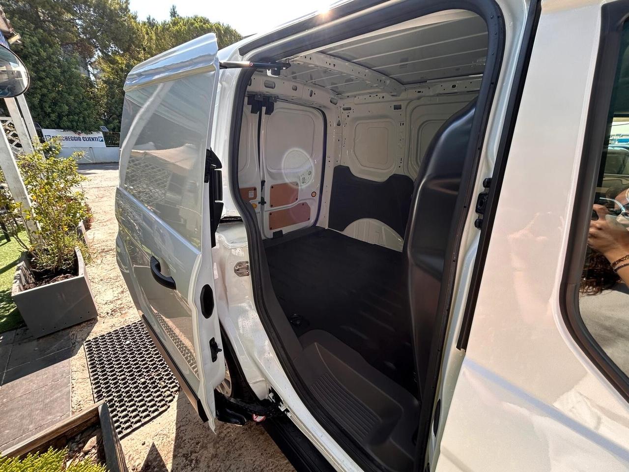 Ford Transit Connect 220 1.5 100CV PC autom. IVA ESPOSTA