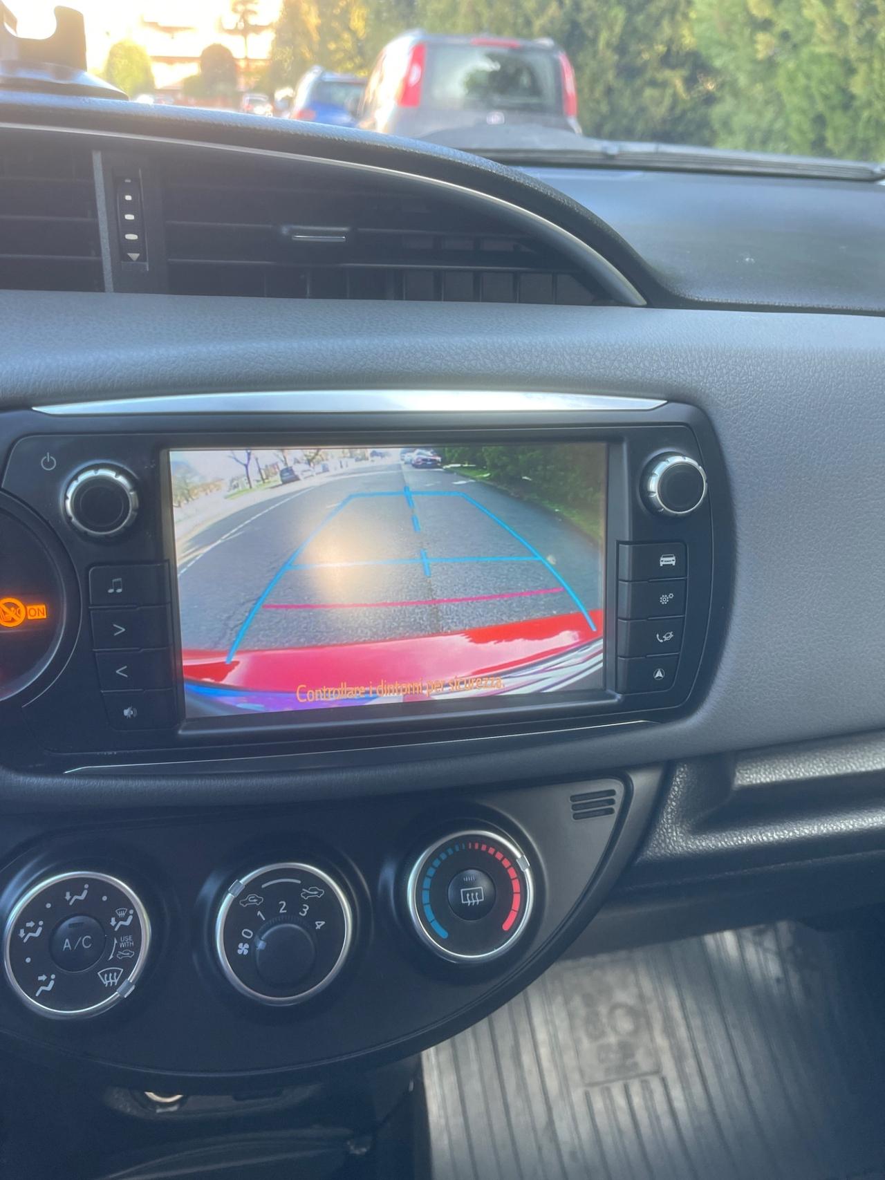 Toyota Yaris 1.0 5 porte Lounge