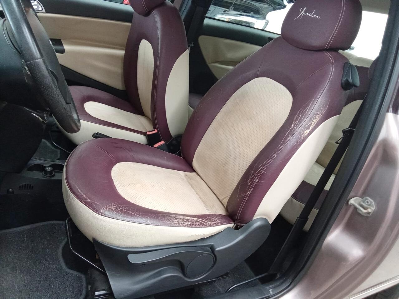 Lancia Ypsilon 1.4 Platino Ecochic GPL