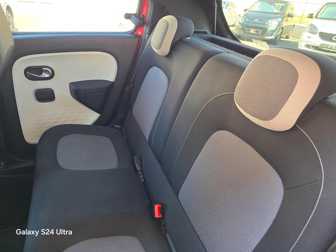 Renault Twingo SCe Stop&Start La Parisienne