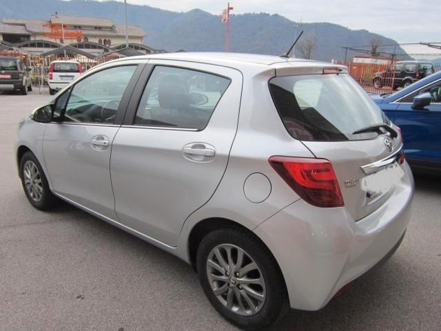 Toyota Yaris 1.0 5 porte Lounge NEOPATENTATI UNICO PROPRIETARIO