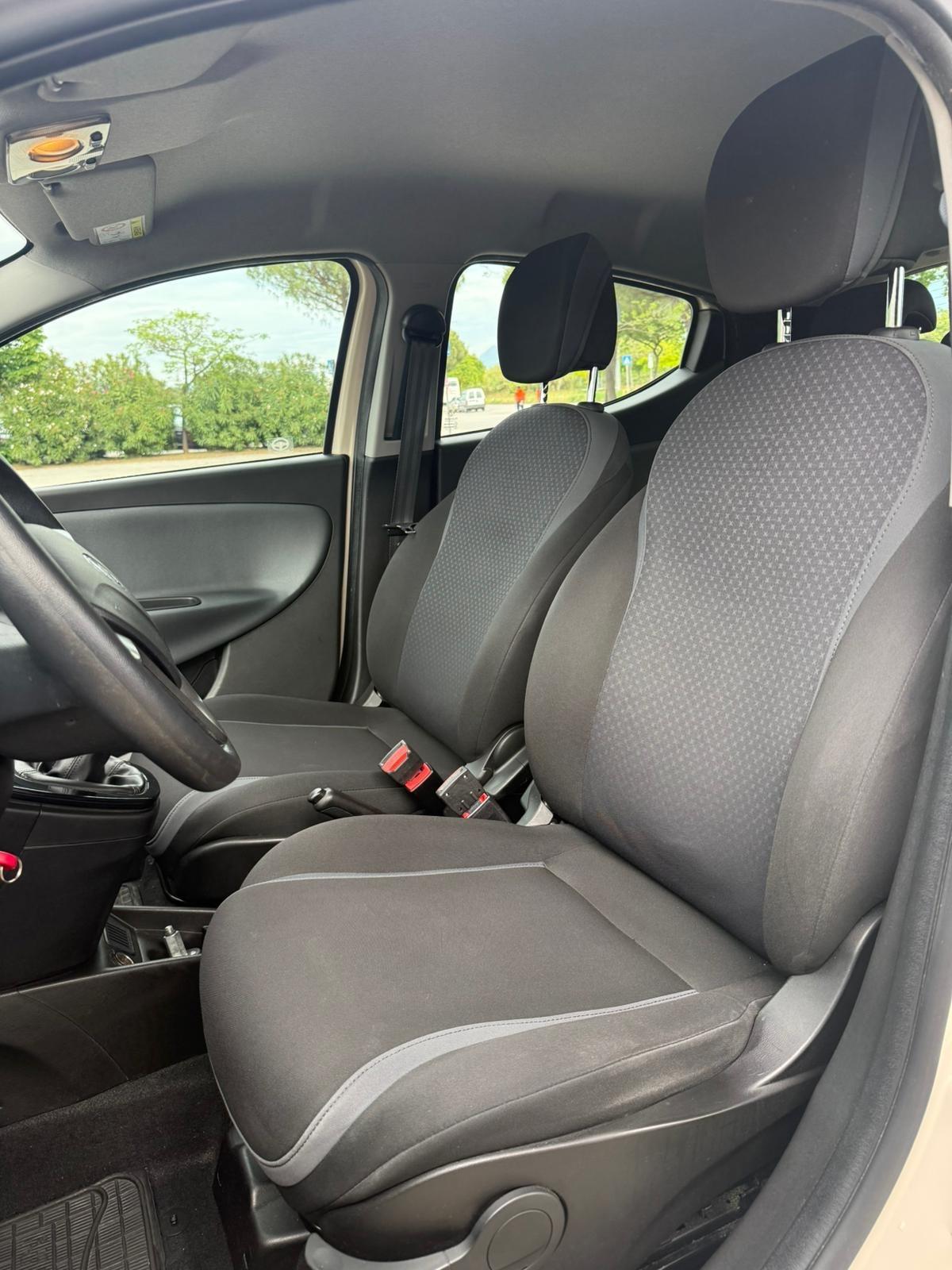 Lancia Ypsilon 1.2 69 CV 5 porte GPL Ecochic Unyca