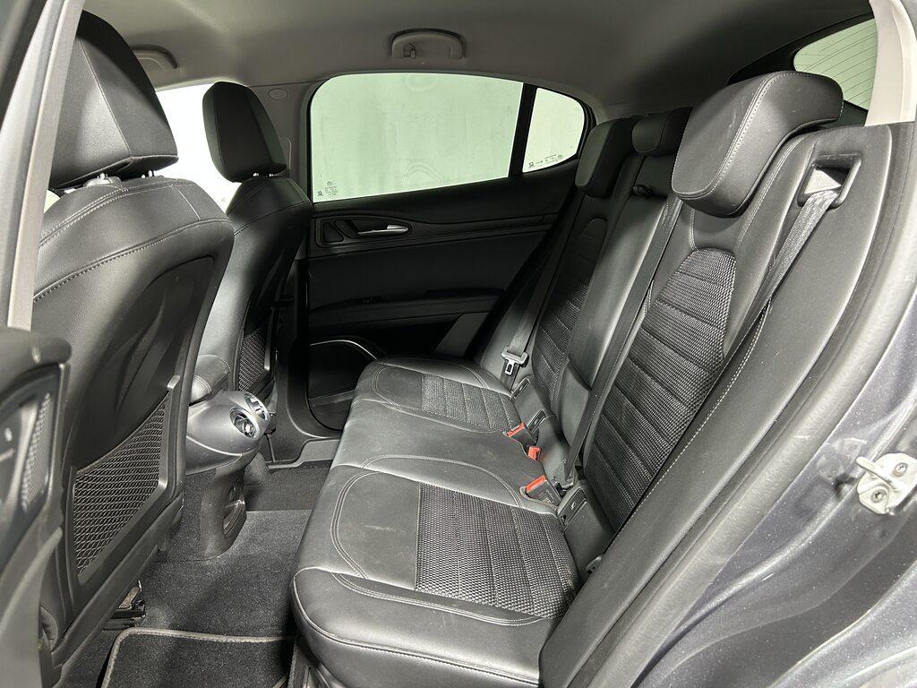 Alfa Romeo Stelvio 2.0 t B-Tech Q4 200cv auto