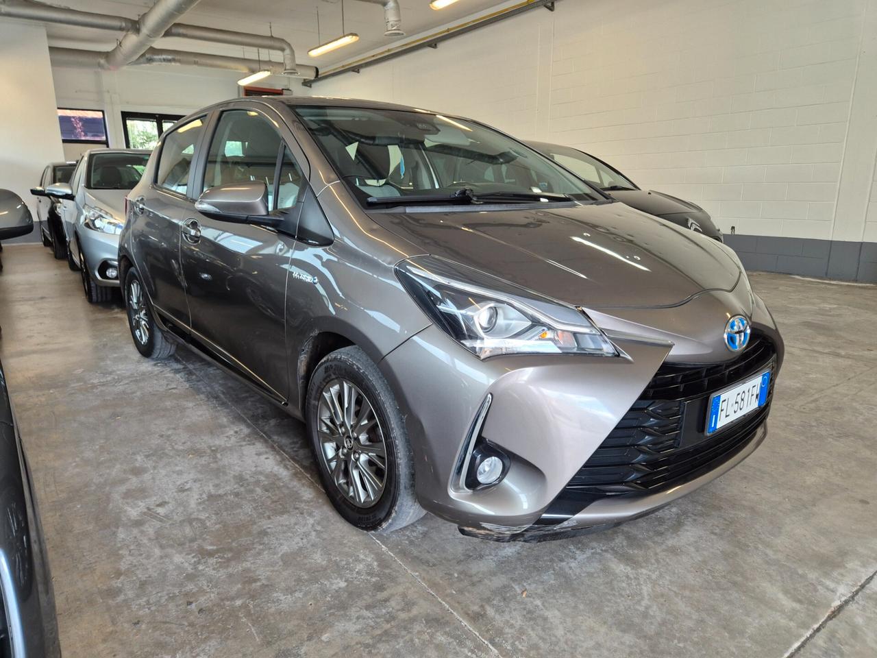 Toyota Yaris 1.5 Hybrid 5 porte Cool GRANDINATA