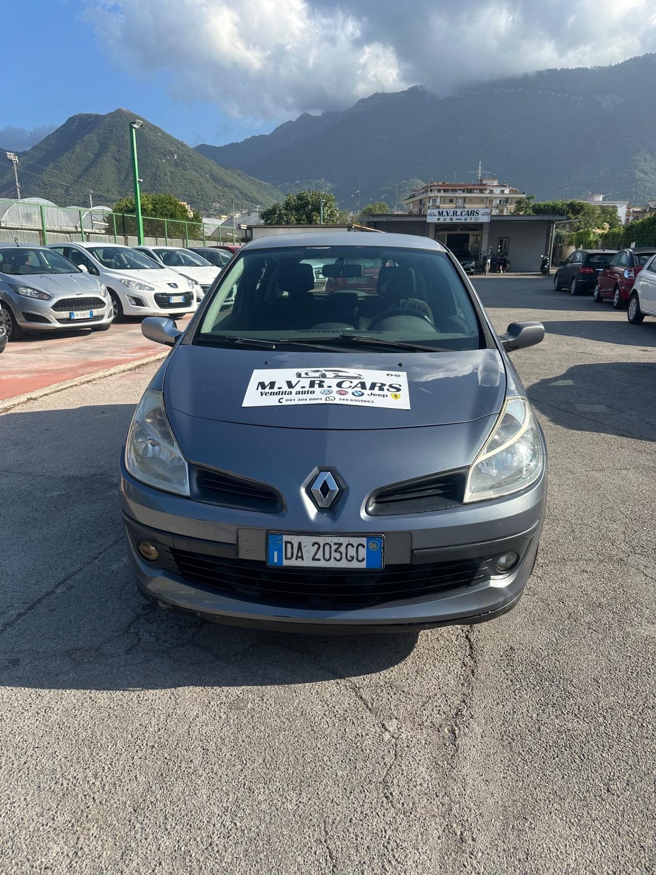 Renault Clio 1.2 16V 3 porte Luxe