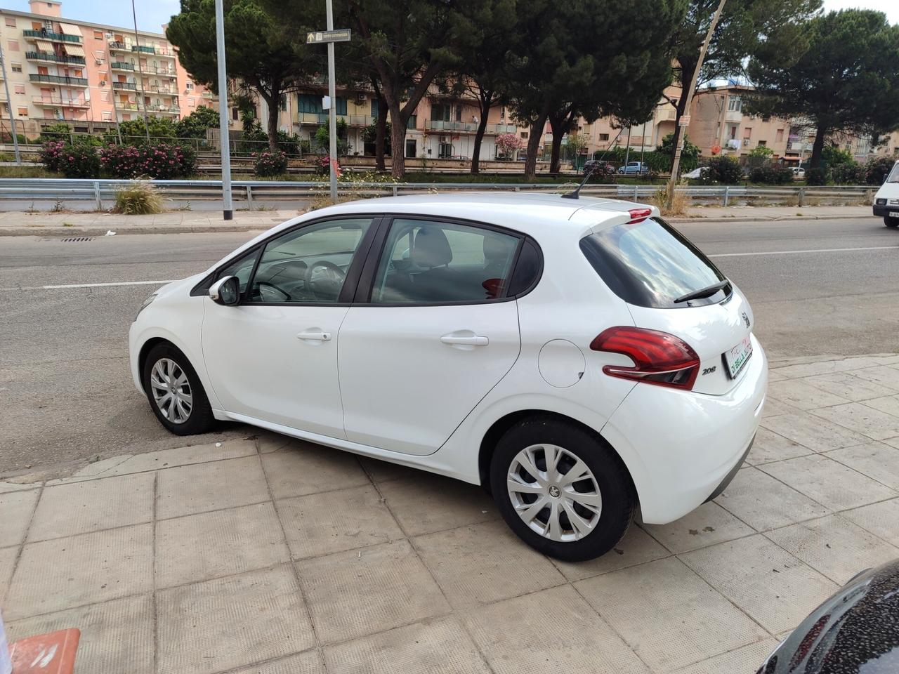 Peugeot 208 BlueHDi 75 S&S 5 porte Active