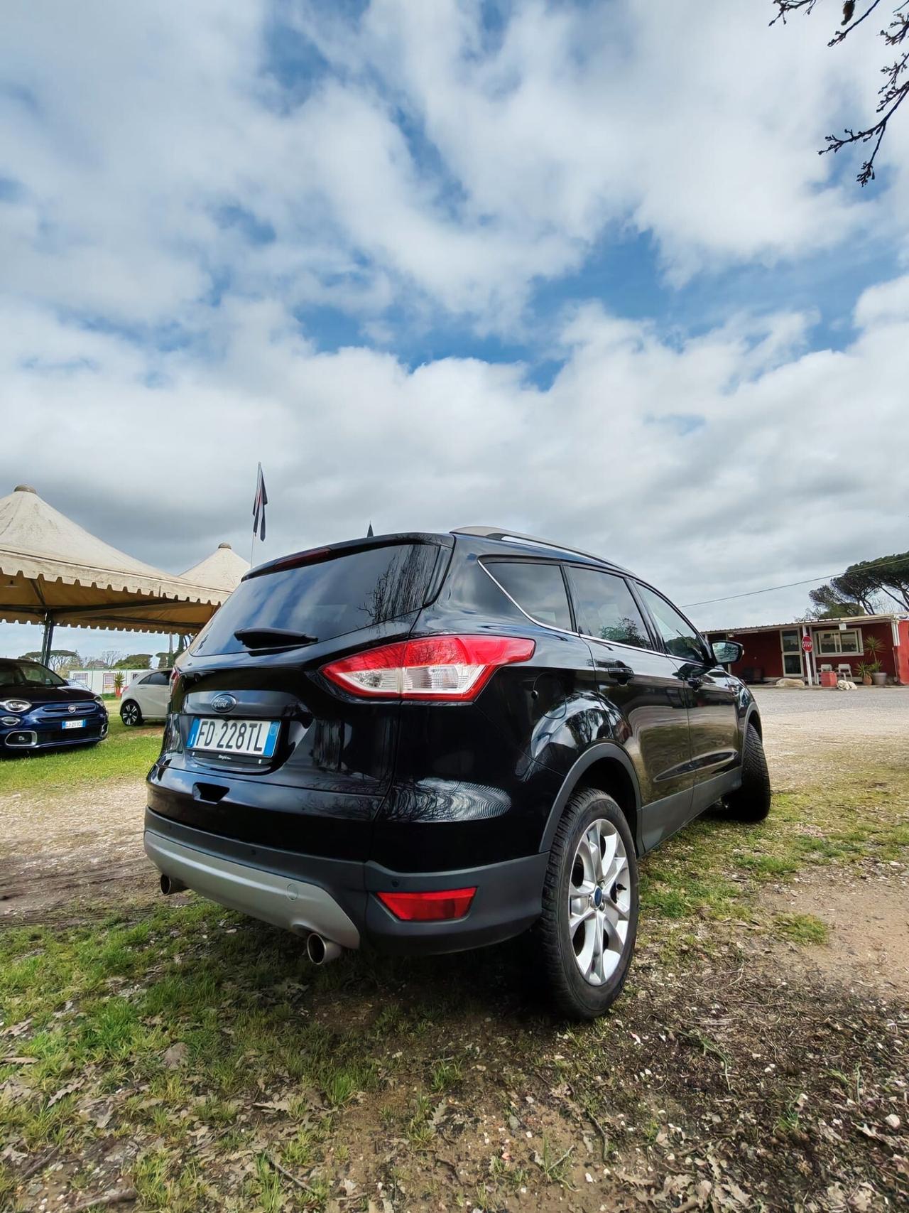 Ford Kuga 2.0 TDCI 150 CV S&S 4WD Powershift Titanium
