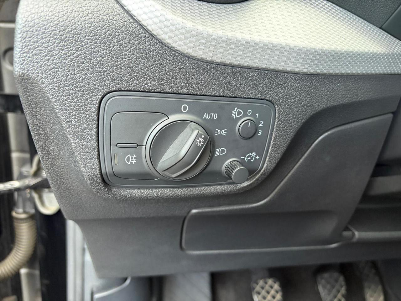 Audi Q2 1.6 TDI 116cv Business