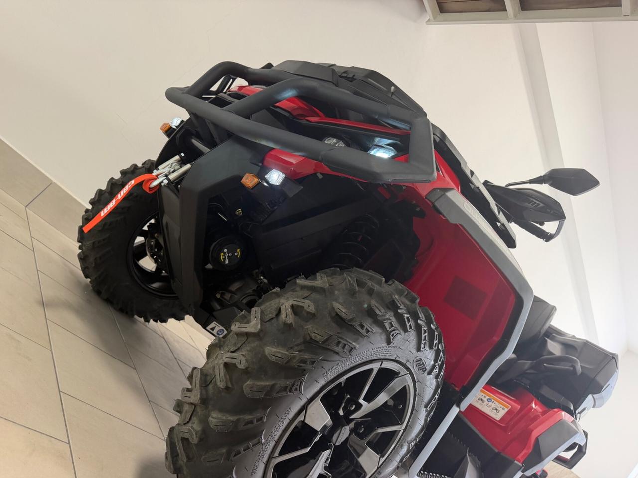 Can Am Outlander 1000 Max. 698 km