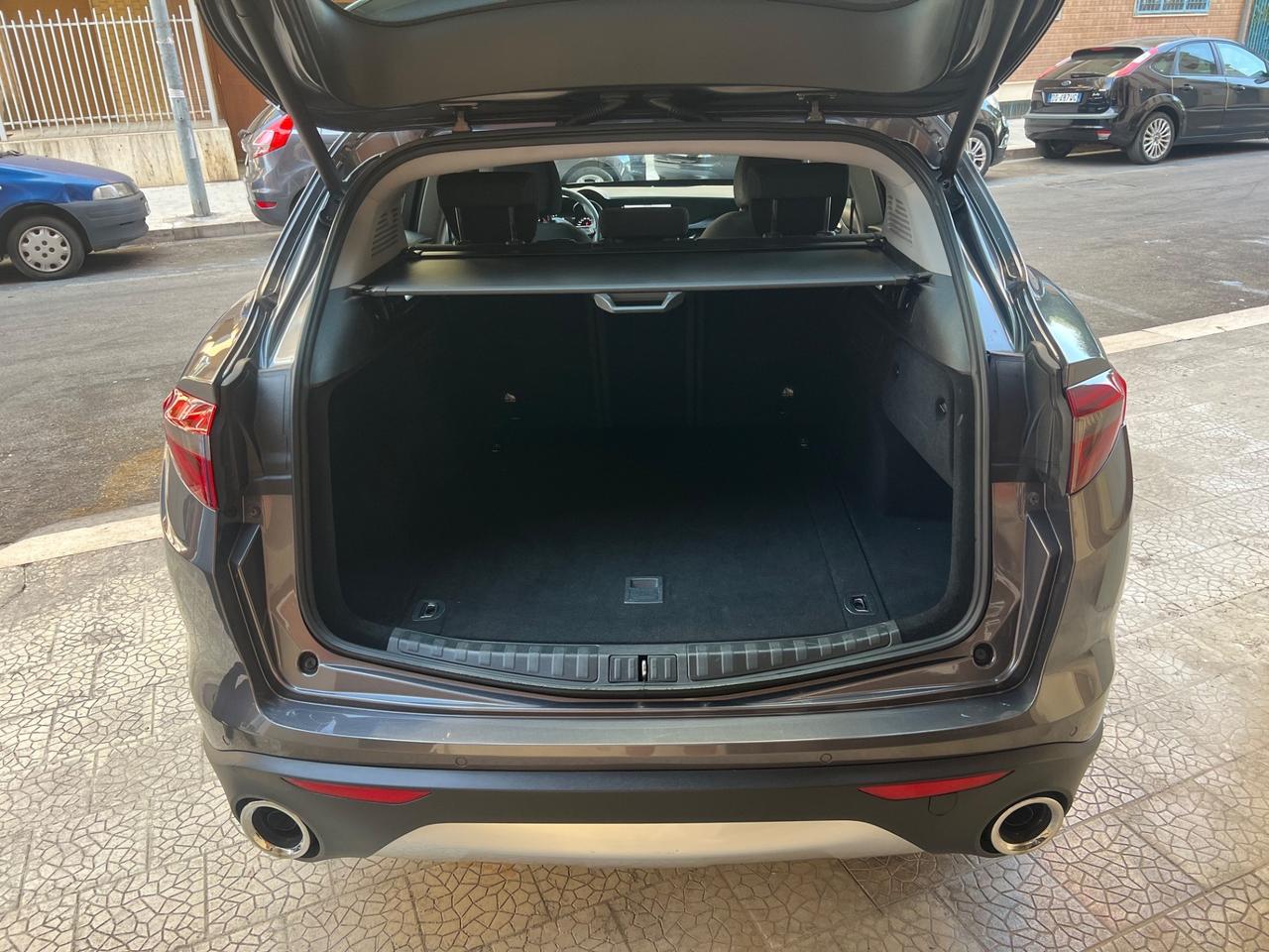 Alfa Romeo Stelvio 2.2 Turbodiesel 190 CV AT8 Q4 Sprint