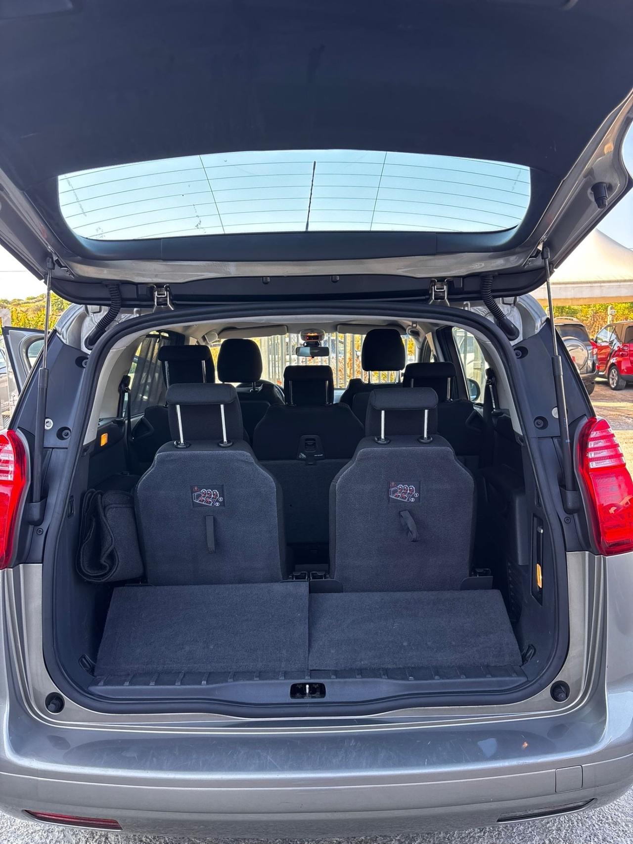 Peugeot 5008 2.0 HDi 150CV Business