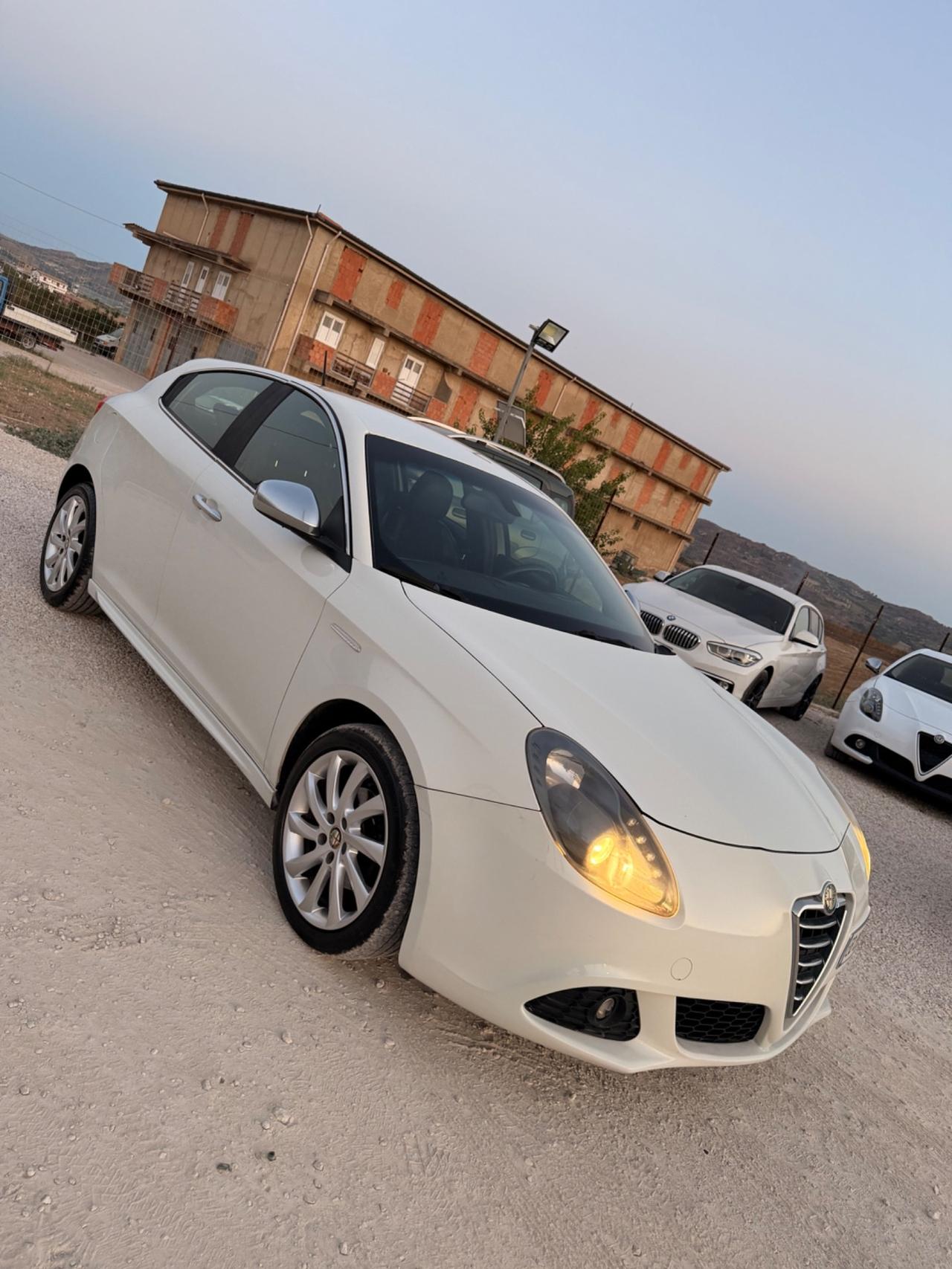 Alfa Romeo Giulietta 1.6 JTDm-2 105 CV modello sport 2011