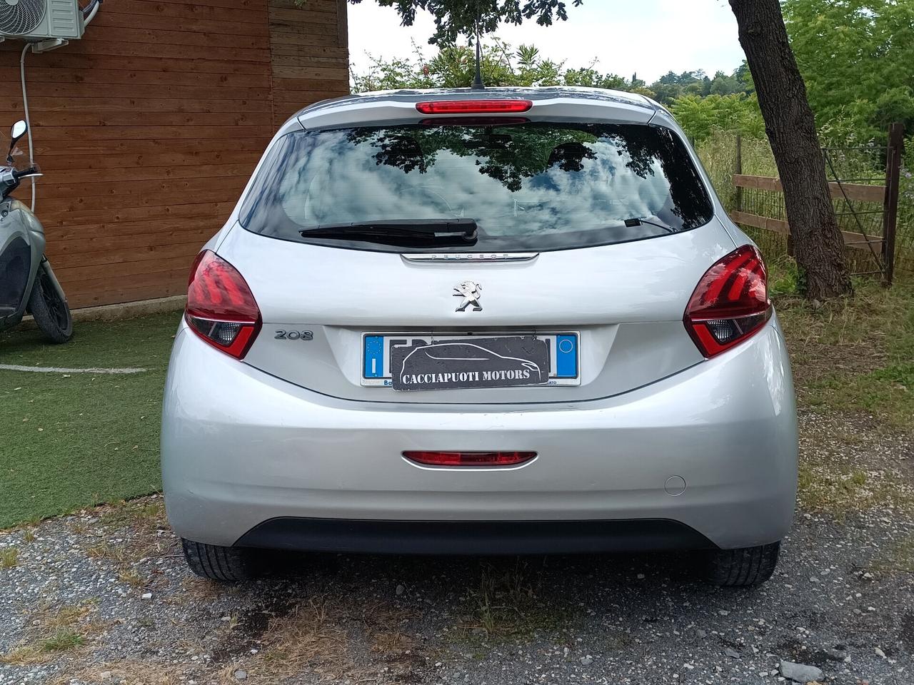Peugeot 208 PureTech 82 5 porte Allure