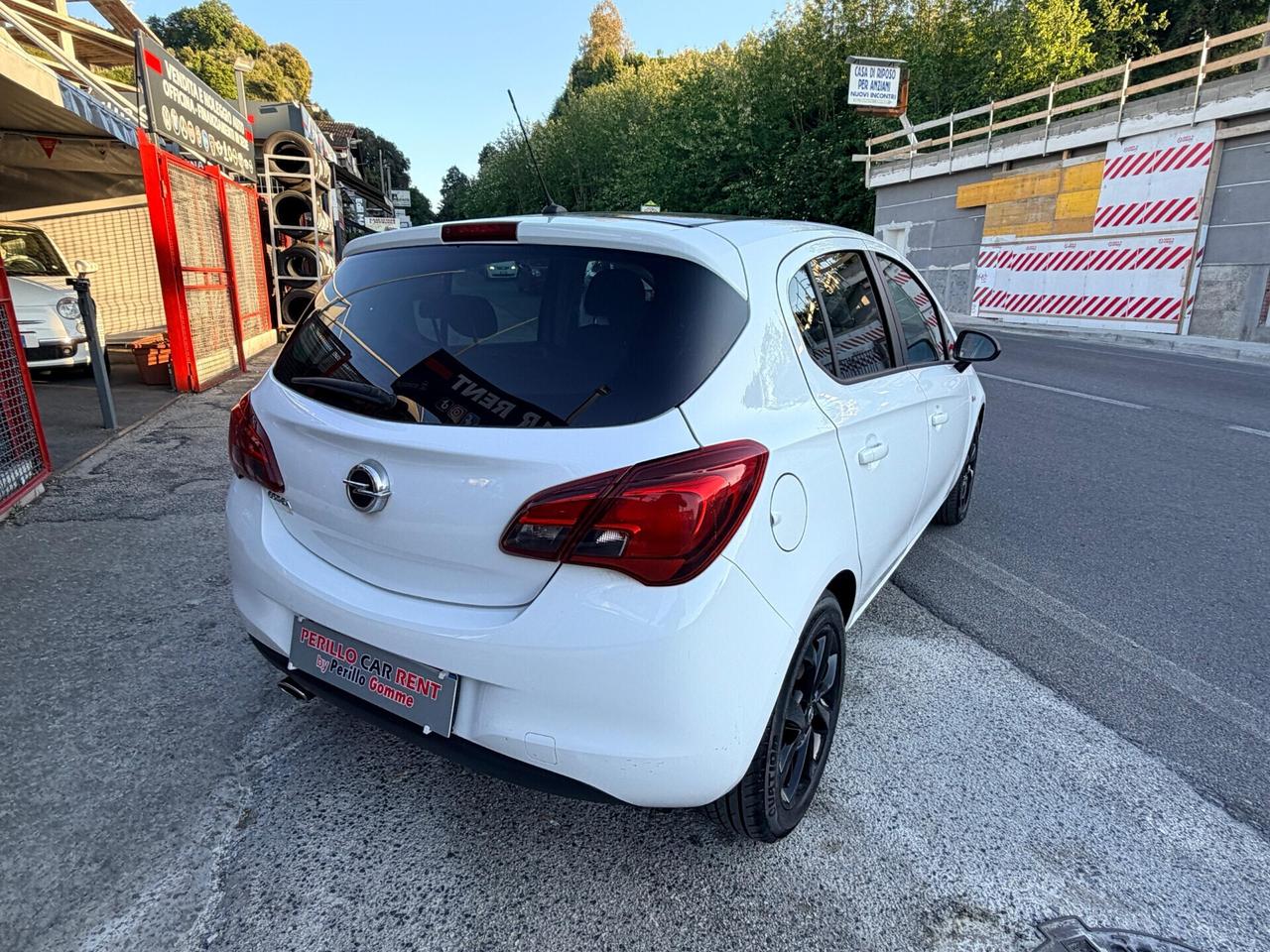 Opel Corsa 1.2 5 porte b-Color
