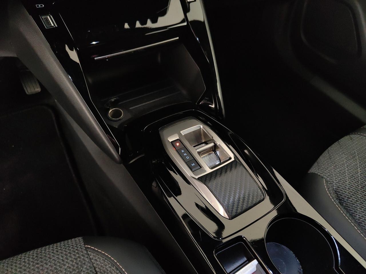 Peugeot 2008 PureTech 130 S&S EAT8 Allure