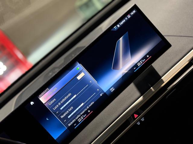 BMW iX xDrive 40 Pacchetto Sportivo