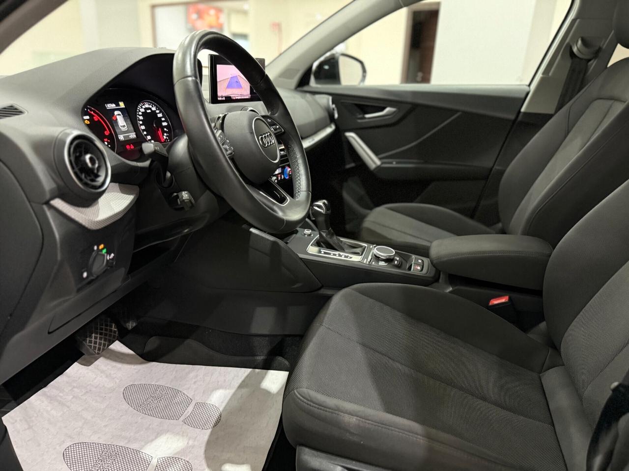 Audi Q2 30 TDI S tronic Identity Black