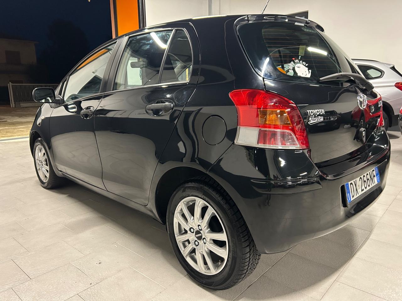 Toyota Yaris 1.0 benzina 51 kw