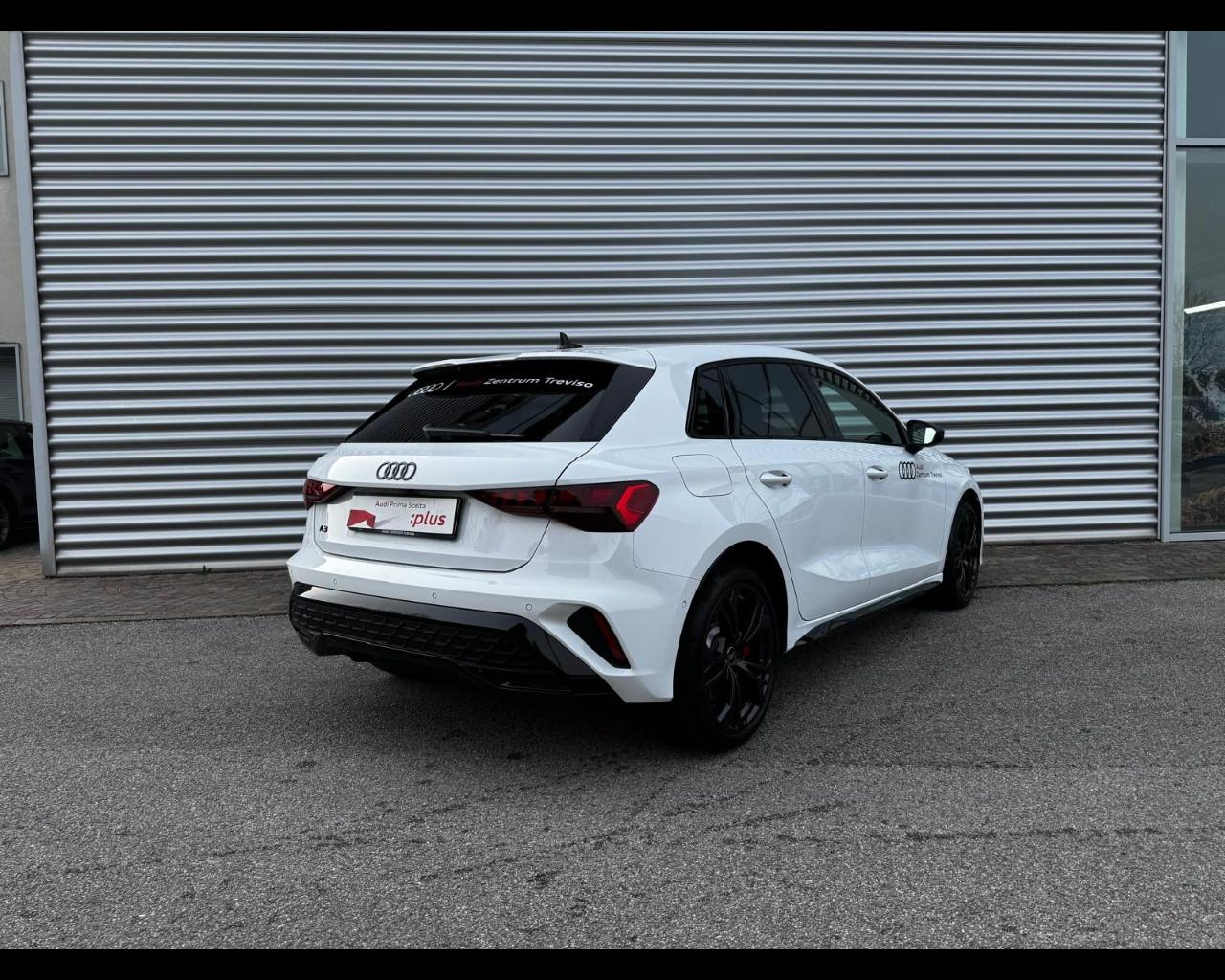 AUDI A3 SPORTBACK 45 TFSIe S-TRONIC S LINE EDITION