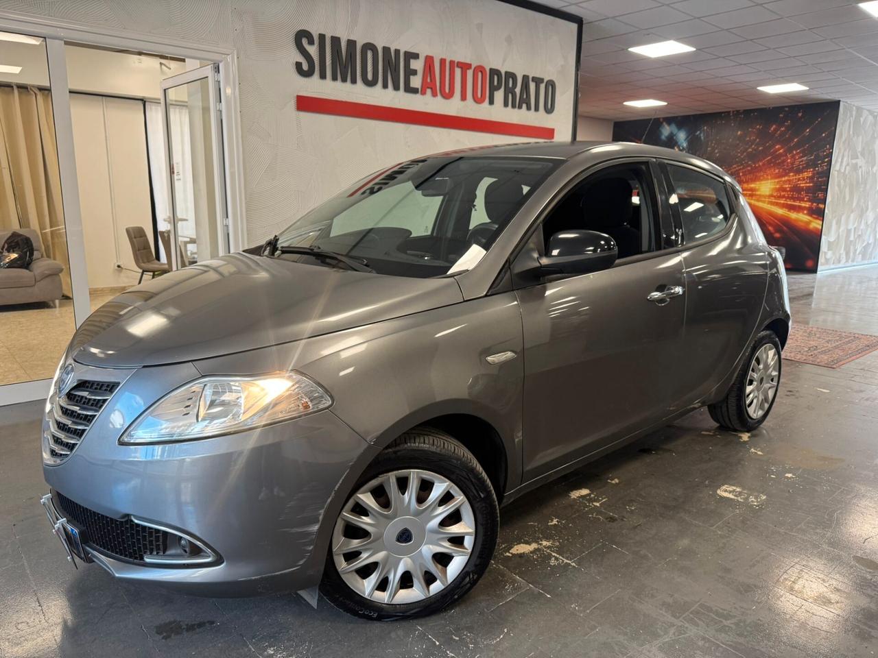 Lancia Ypsilon 1.2 69 CV 5 porte Silver