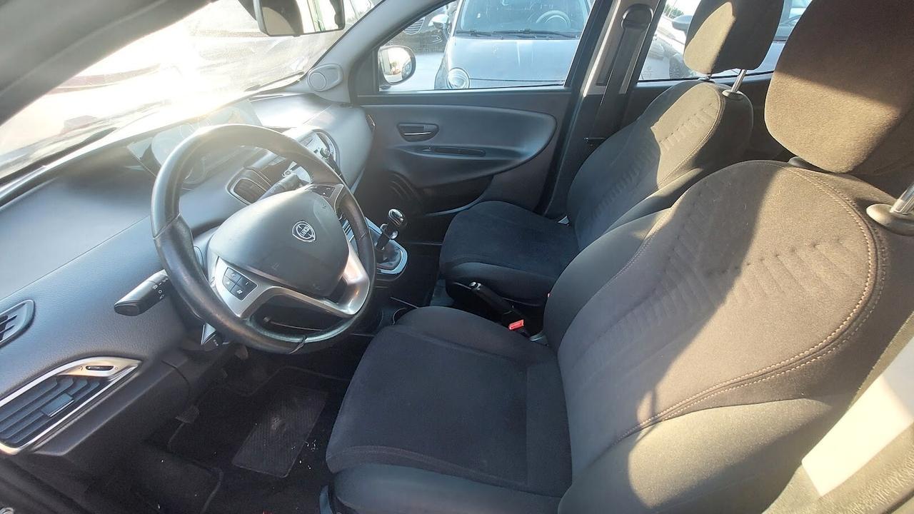 Lancia Ypsilon 1.2 69 CV 5 porte 2014