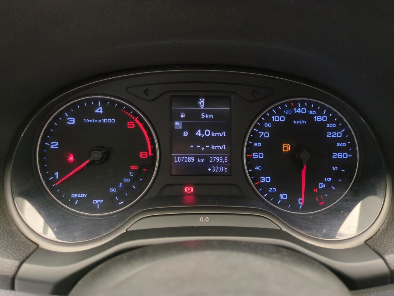 Audi Q2 1.6 TDI 116 CV Design- MANUALE